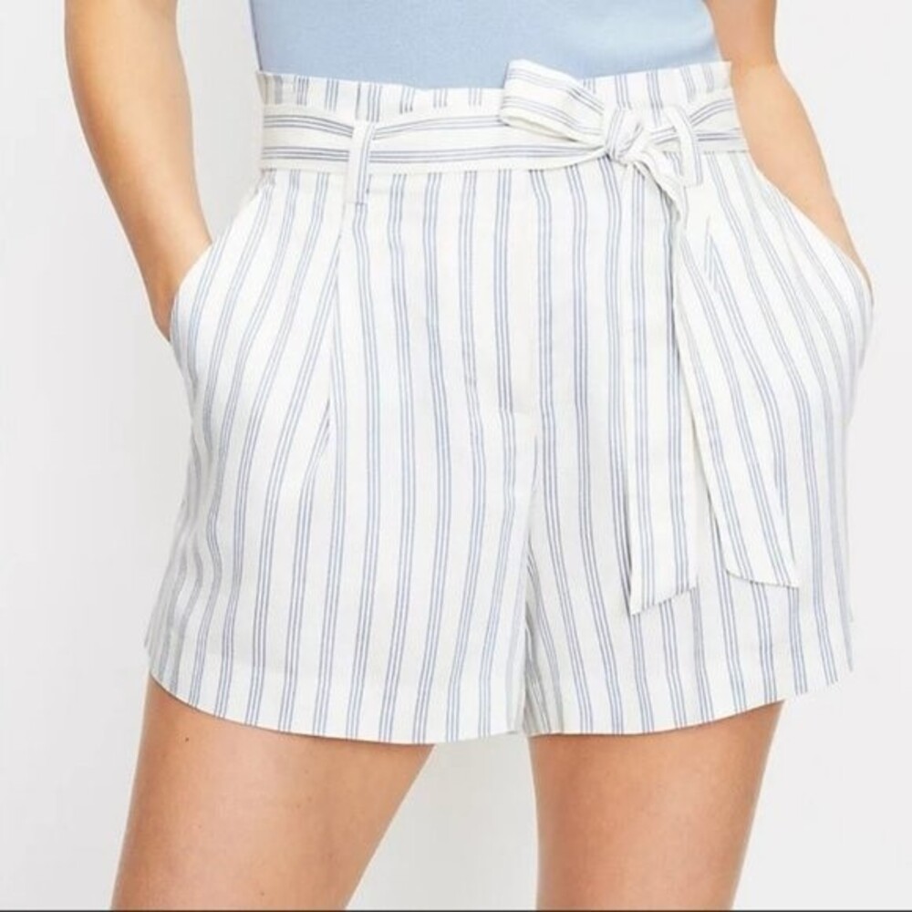 NWT Loft Striped Paperbag Bow shorts - Size XS